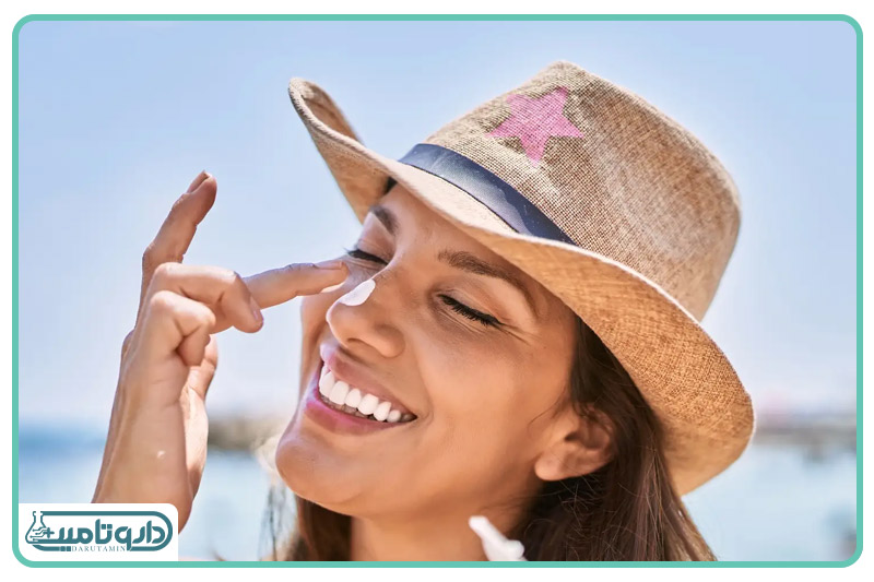 ژنوبایوتیک کرم ضد آفتاب SPF50 مناسب پوست های چرب و مختلط (بی رنگ)